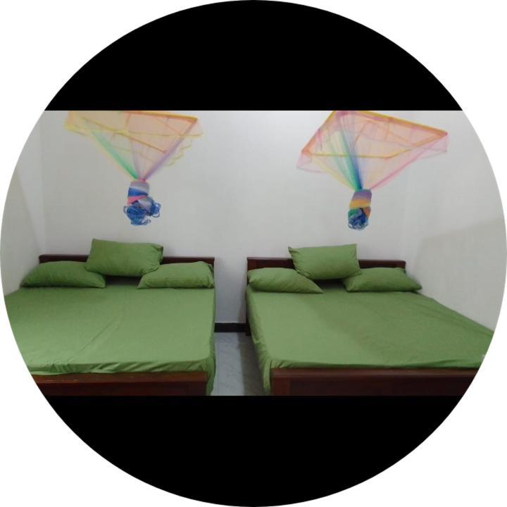 Dinesh Guest House Kataragama Dış mekan fotoğraf